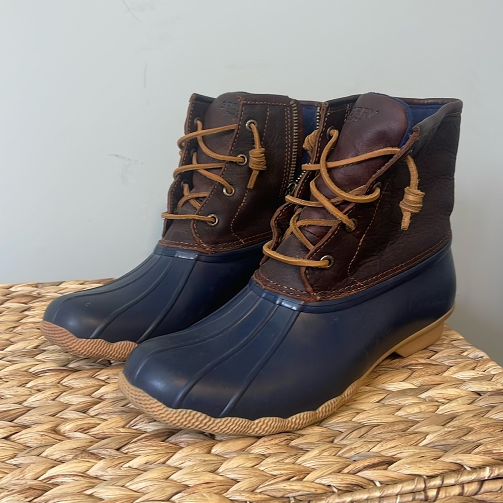 Sperry duck water salt boot size 9